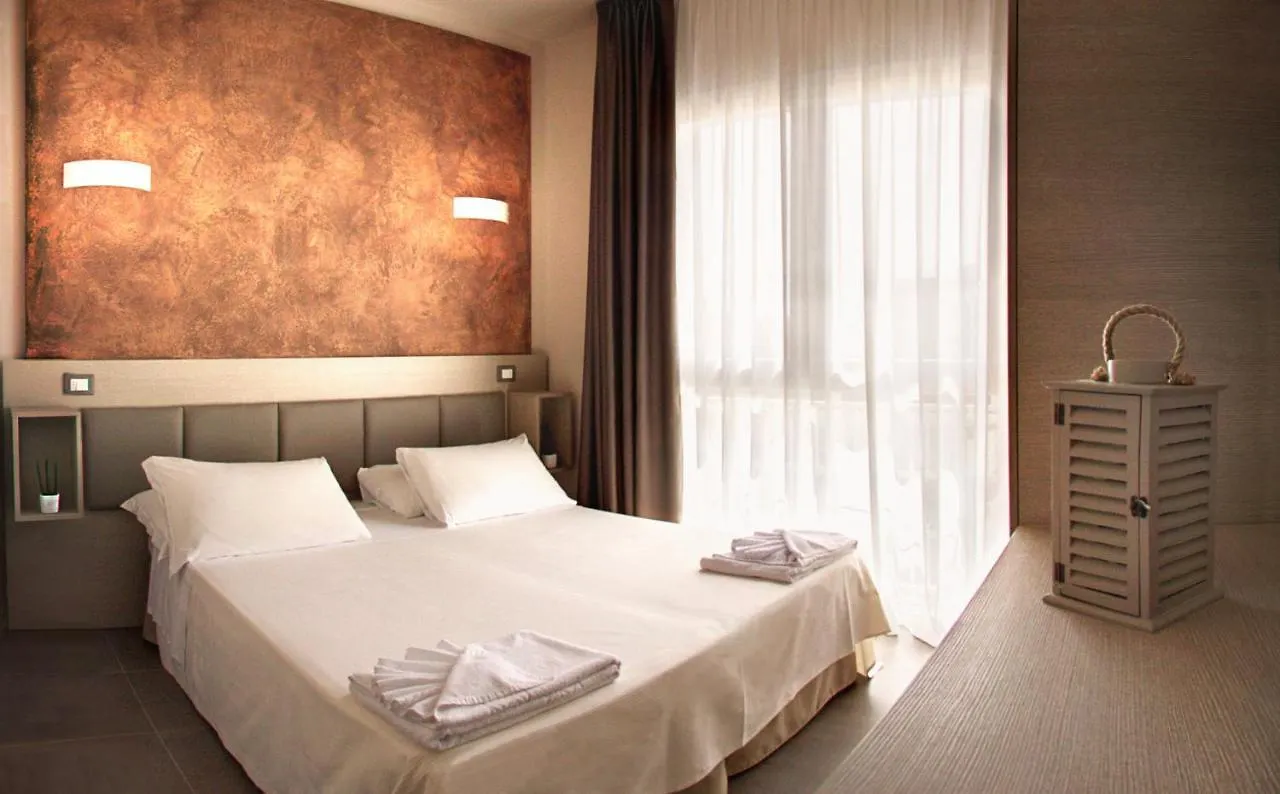 Hotel Helvetia ليدو دي يسولو