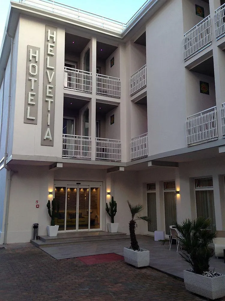 Hotel Helvetia ليدو دي يسولو 3*,