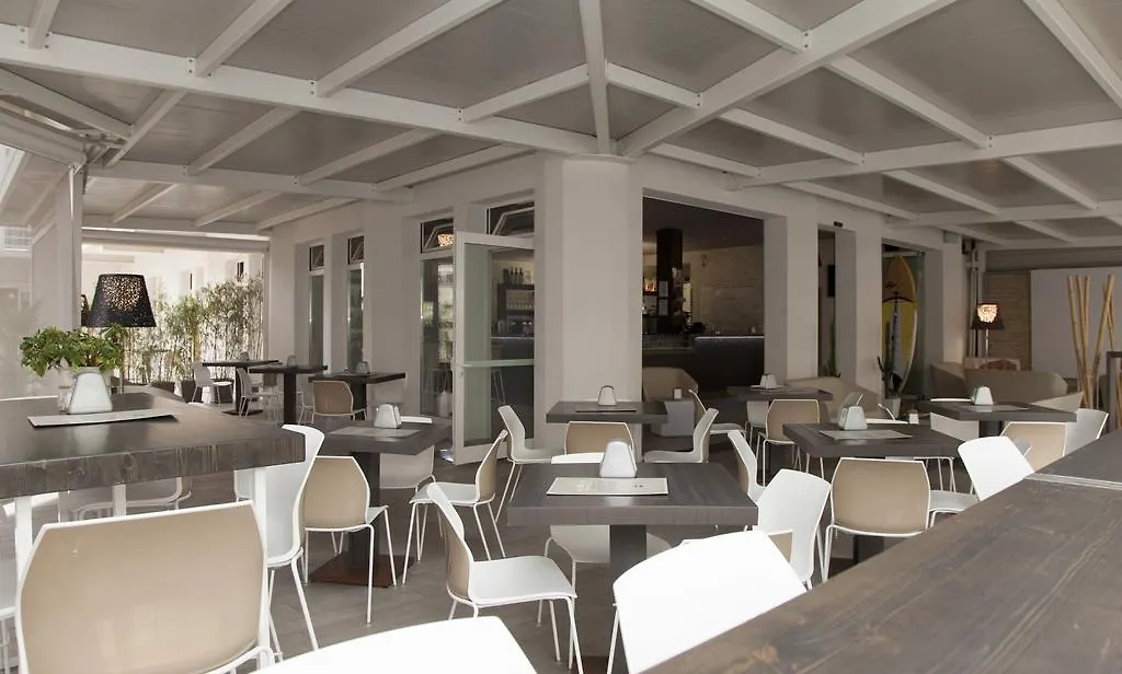 Hotel Helvetia Lido di Jesolo 3*,  Italia